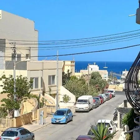 Cosy Spacious Maisonette Apartment *