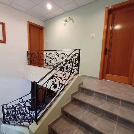 Cosy Spacious Maisonette Apartment