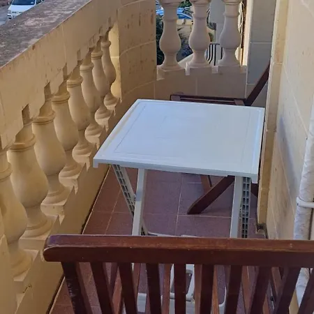 Apartment Cosy Spacious Maisonette